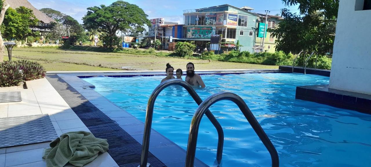 Traveller'S Home Hotel ทิซซามาฮารามา ภายนอก รูปภาพ