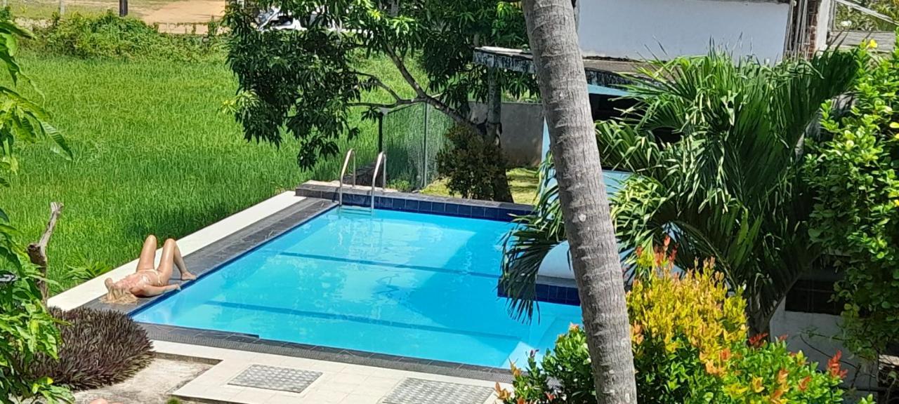 Traveller'S Home Hotel ทิซซามาฮารามา ภายนอก รูปภาพ