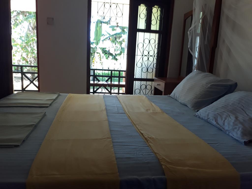 Traveller'S Home Hotel ทิซซามาฮารามา ภายนอก รูปภาพ