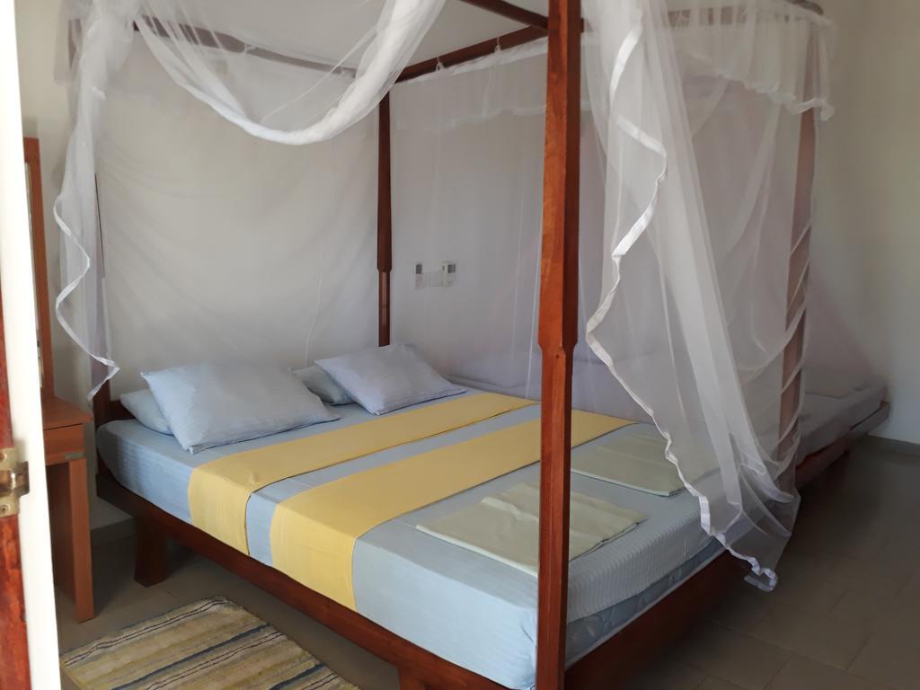 Traveller'S Home Hotel ทิซซามาฮารามา ภายนอก รูปภาพ