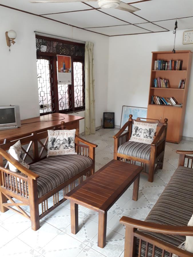 Traveller'S Home Hotel ทิซซามาฮารามา ภายนอก รูปภาพ