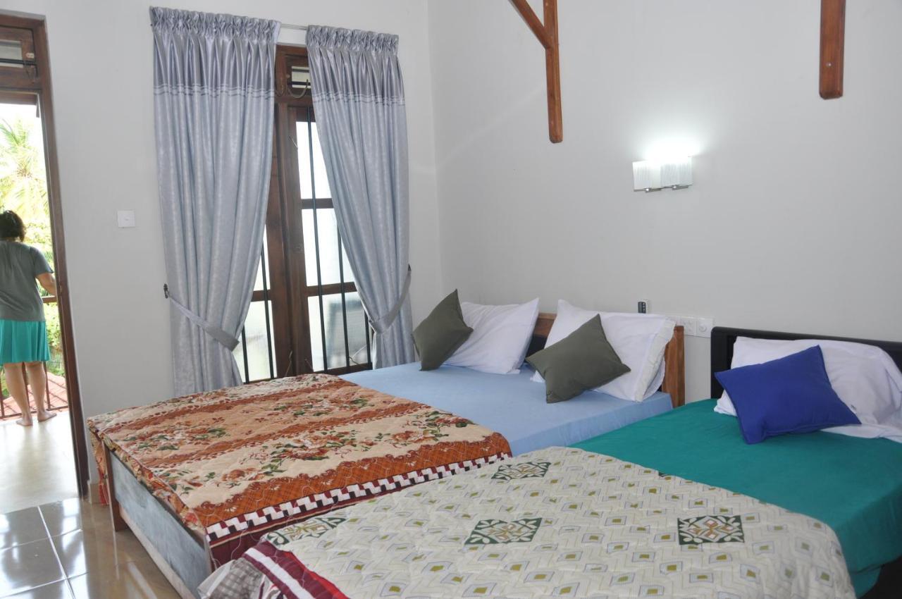 Traveller'S Home Hotel ทิซซามาฮารามา ห้อง รูปภาพ